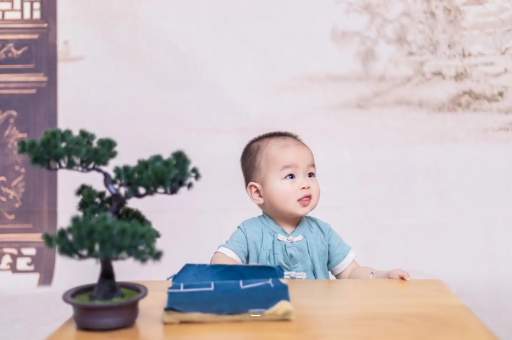 神农架三个月宝宝抬头不稳 神农架三个月宝宝抬头不稳